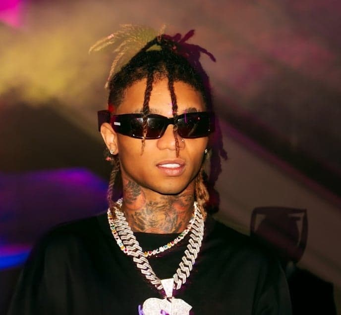SWAE LEE - Image 1